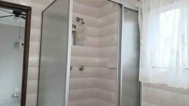 1 Bedroom house to rent in Bluff, Durban