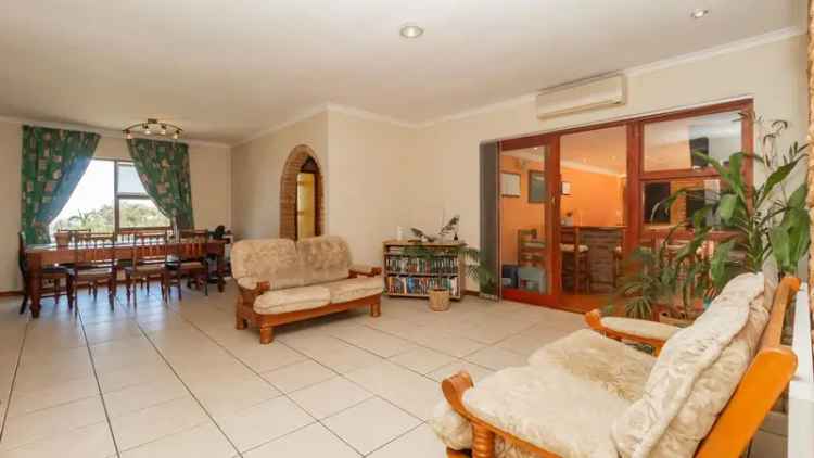 4 Bedroom House for Sale in Protea Heights Brackenfell