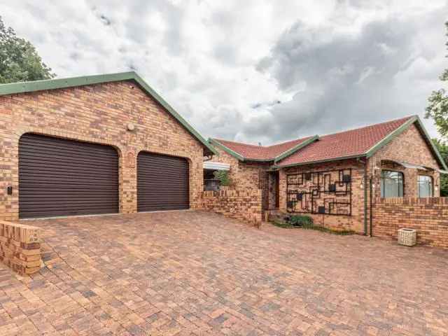 3 Bedroom House in Rant En Dal - Family Home