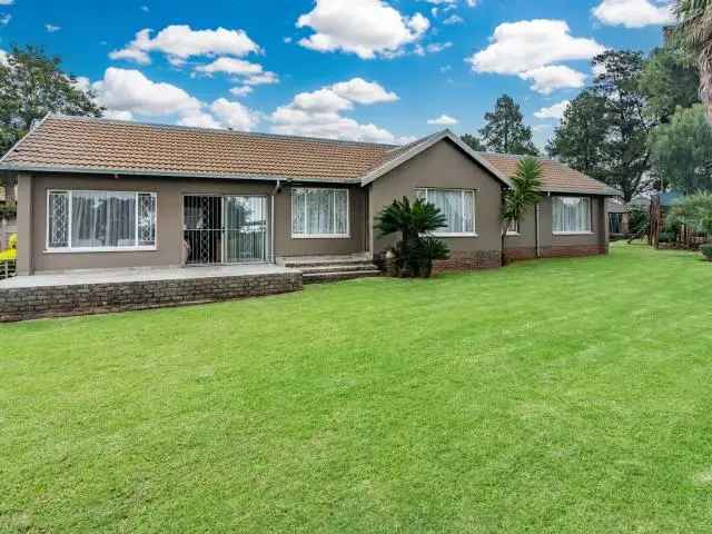 3 Bedroom House with Flatlet Pool and Entertainment Areas