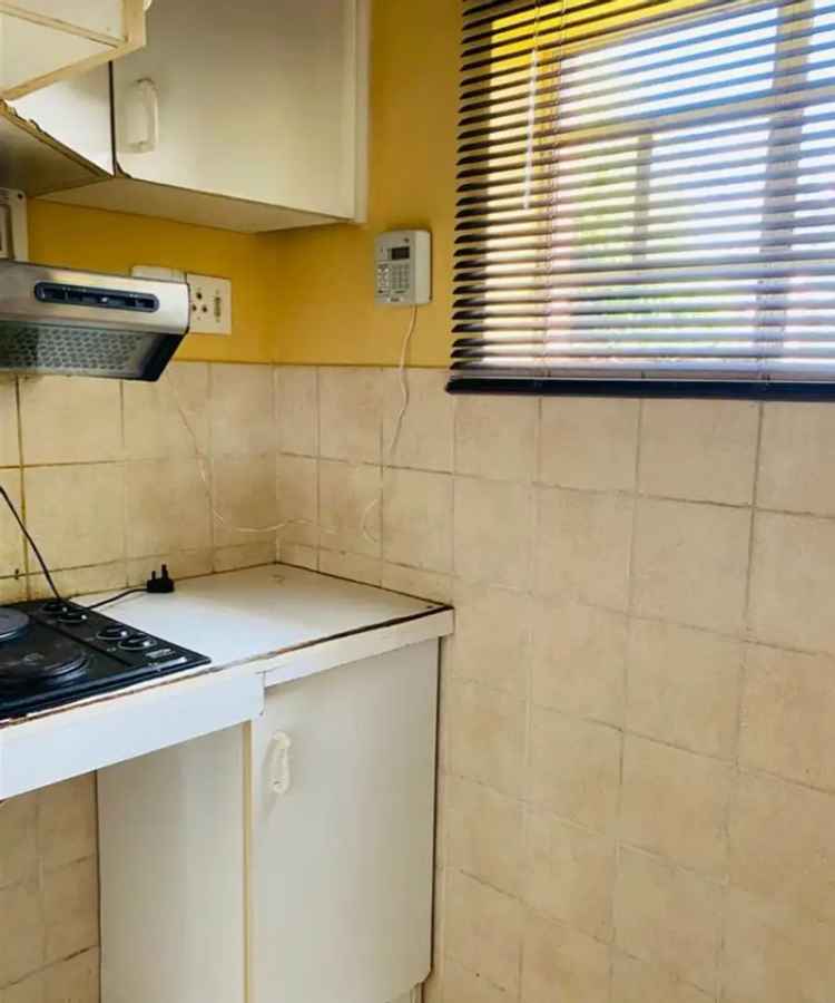 1 Bedroom Flat For Sale in Montclair