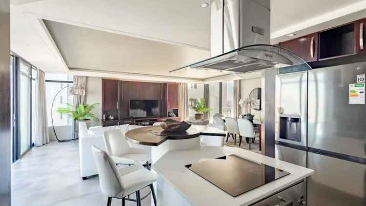 3 Bedroom Penthouse for Sale in Table View