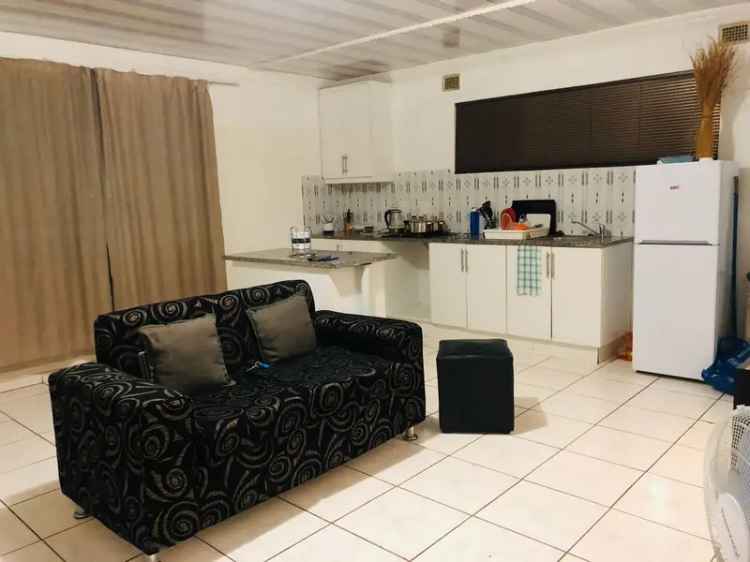 1 Bedroom Freehold To Let in Woodhaven