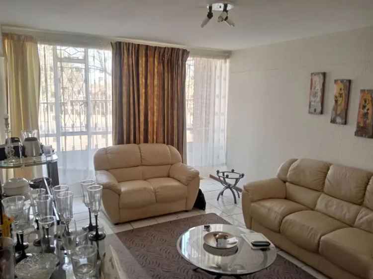 2 Bedroom Sectional Title Apartment in Parkdene