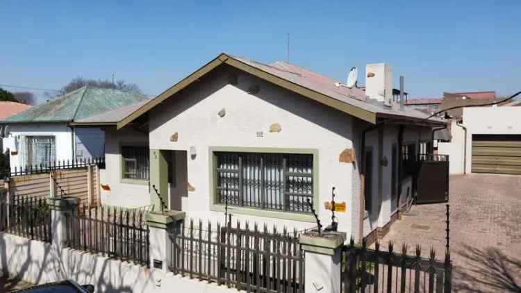 3 Bedroom House For Sale Regents Park