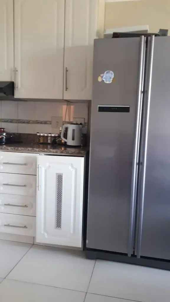 2 Bedroom Flat To Let in Montclair