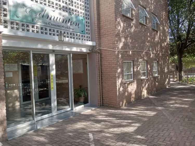 2 Bedroom Apartment in Parkdene Boksburg Investment Opportunity