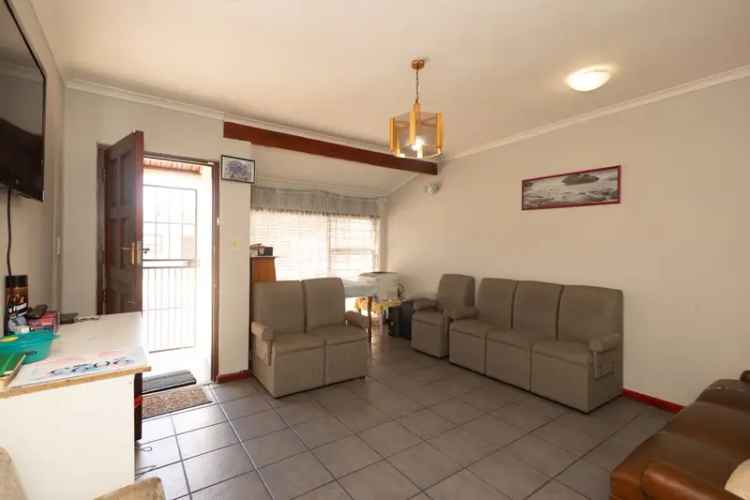 3 Bedroom House For Sale in Northpine