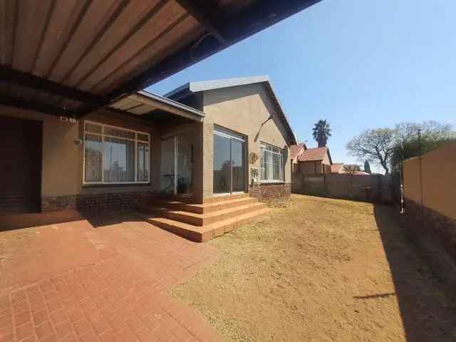 4 Bedroom House in Rant En Dal