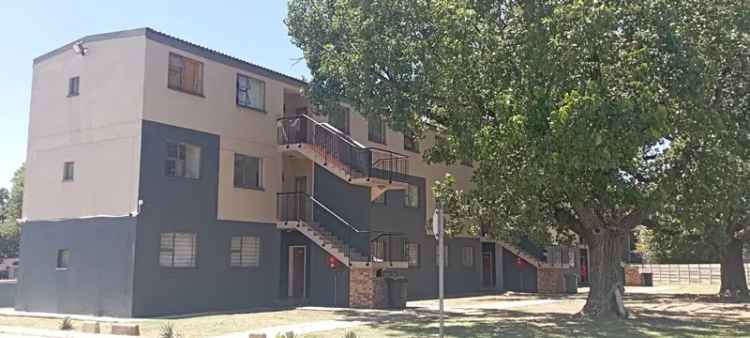2 Bedroom Apartment For Sale in Madadeni