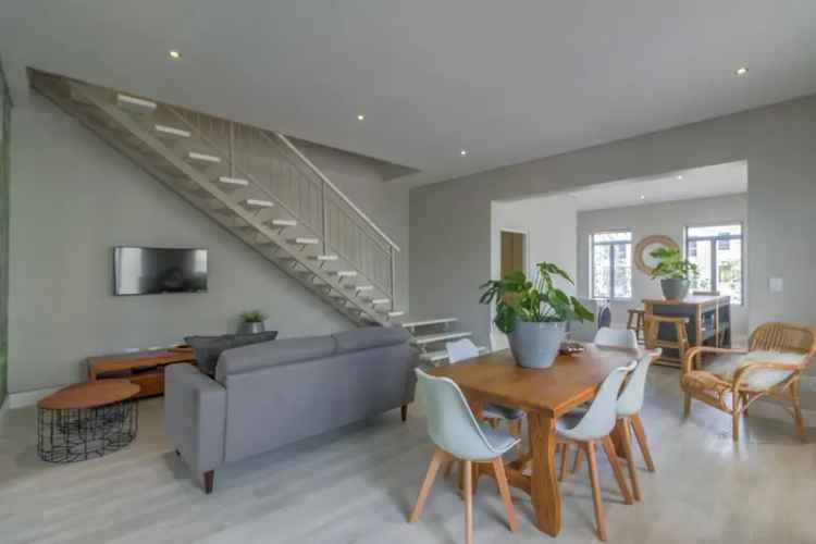 3 Bedroom Apartment To Let in Paardevlei