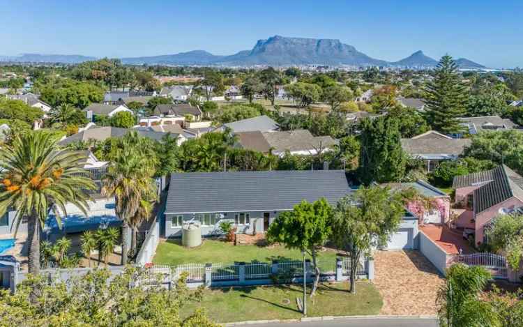 3 Bedroom House for Sale in Edgemead