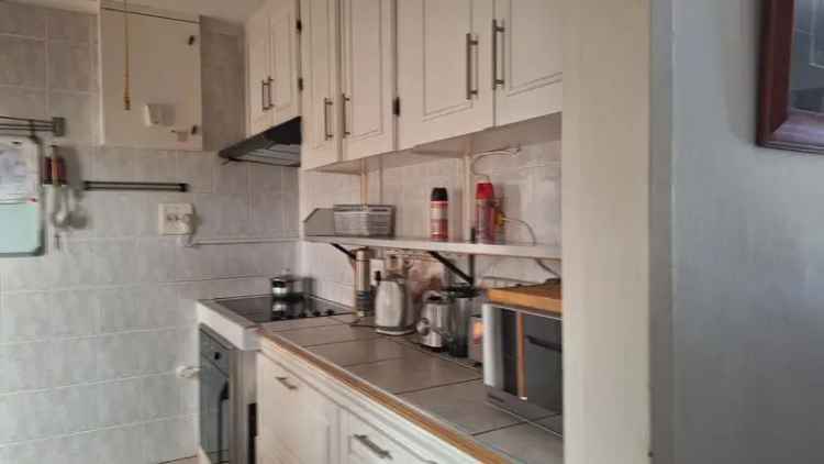 3 Bedroom Freehold To Let in Montclair