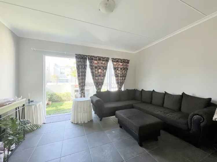 2 Bedroom Townhouse To Let in Haasendal