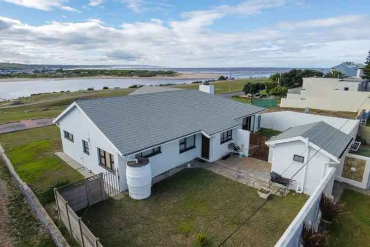 6 Bedroom House Stilbaai Wes - Beachfront Living