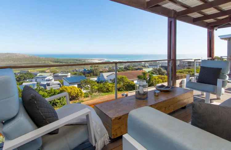 4 Bedroom House For Sale in Scarborough