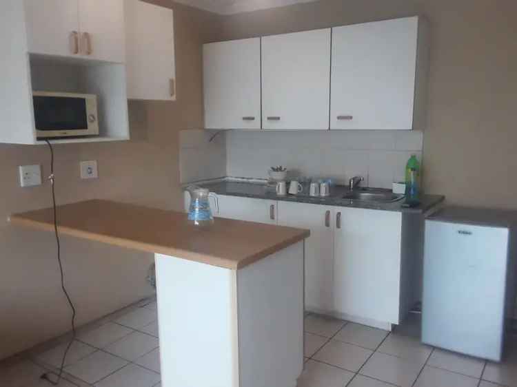 2 Bedroom Apartment To Let in Montclair
