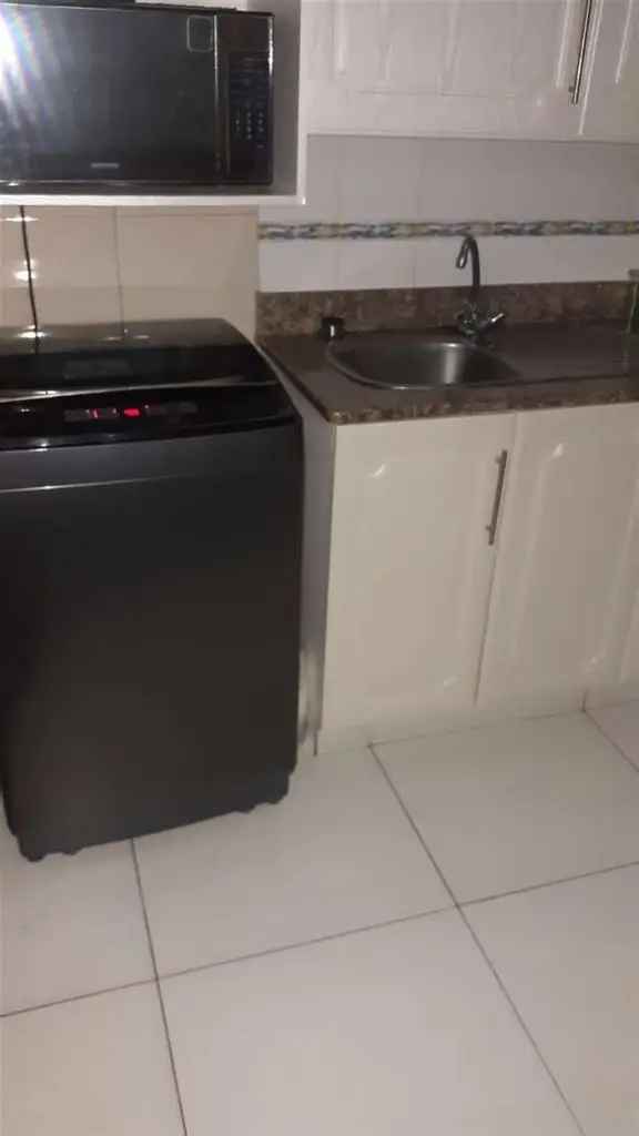 2 Bedroom Flat To Let in Montclair