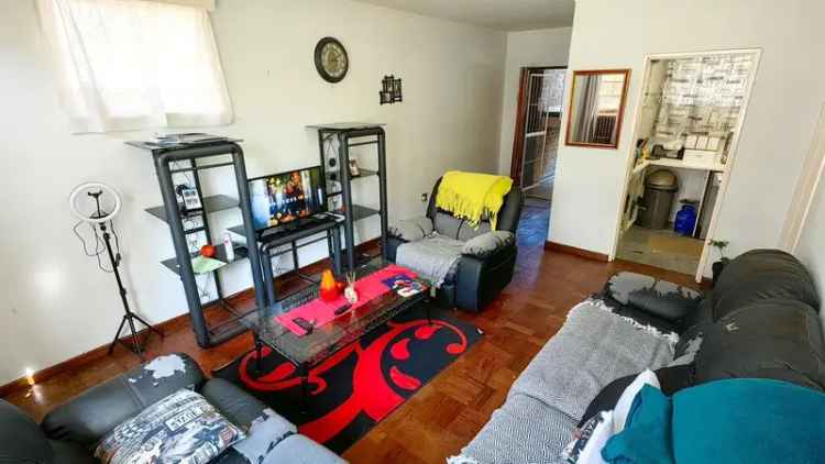 1 Bedroom Apartment for Sale in Wynberg Cape Town