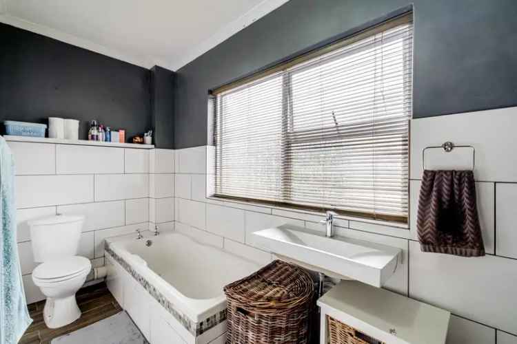 2 Bedroom Townhouse for Sale in Diep River Cape Town
