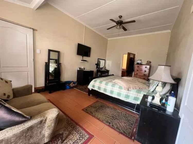 4 Bedroom Farmhouse with Pool and Outbuildings for Sale