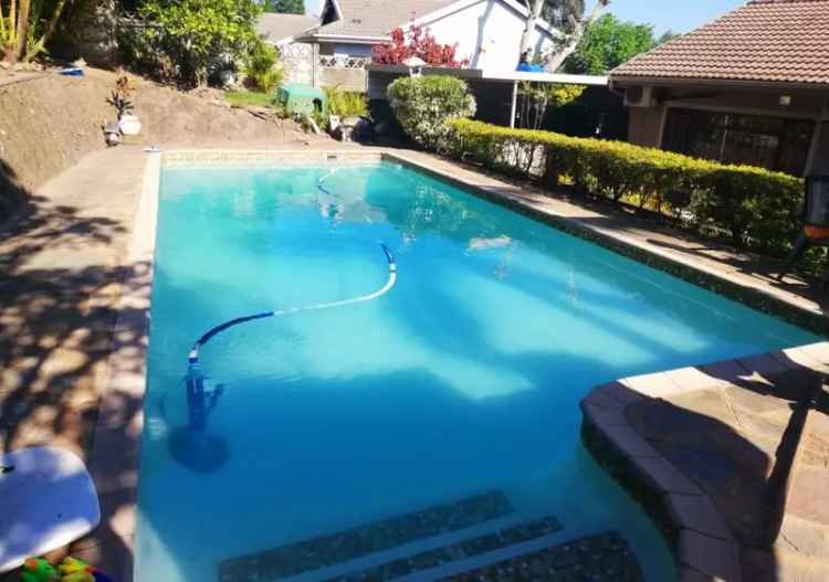 4 Bedroom House For Sale in Yellowwood Park